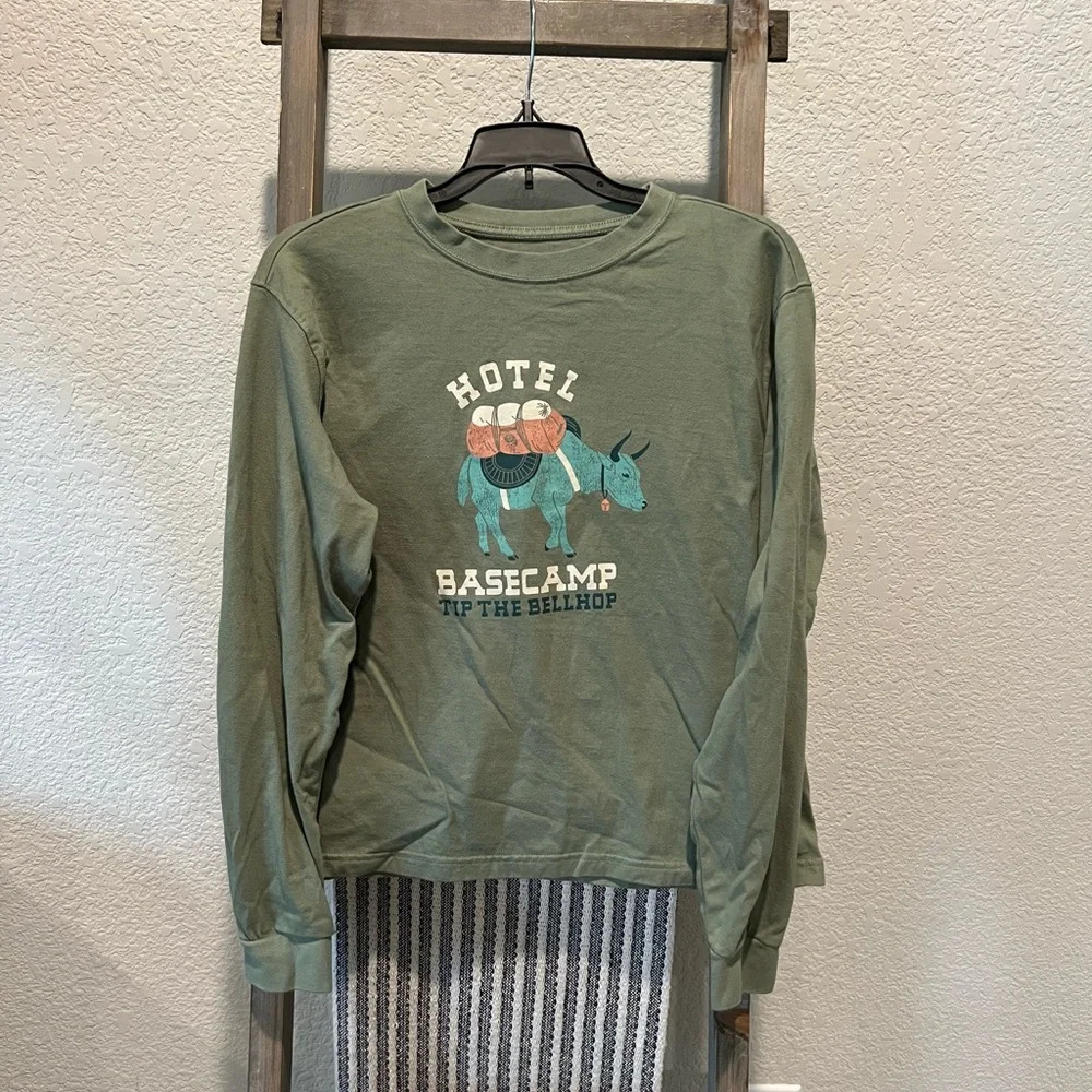Mountain Hardwear women’s cropped long sleeve shirt size Medium